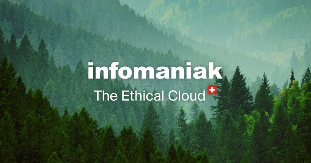 Infomaniak-Logo mit dem Slogan „The Ethical Cloud“ vor dem Hintergrund eines grünen Tannenwaldes in der Schweiz
