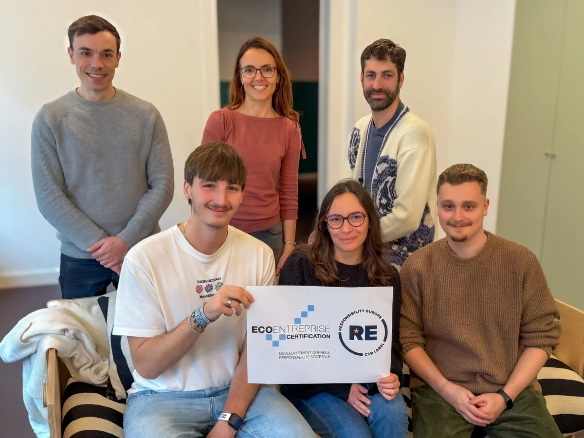 The team at Mon Entreprise Durable holds the EcoEntreprise certificate and the Responsibility Europe CSR label